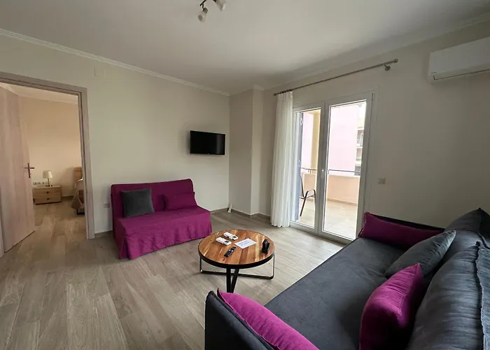 Michael Apartments - Private Parking