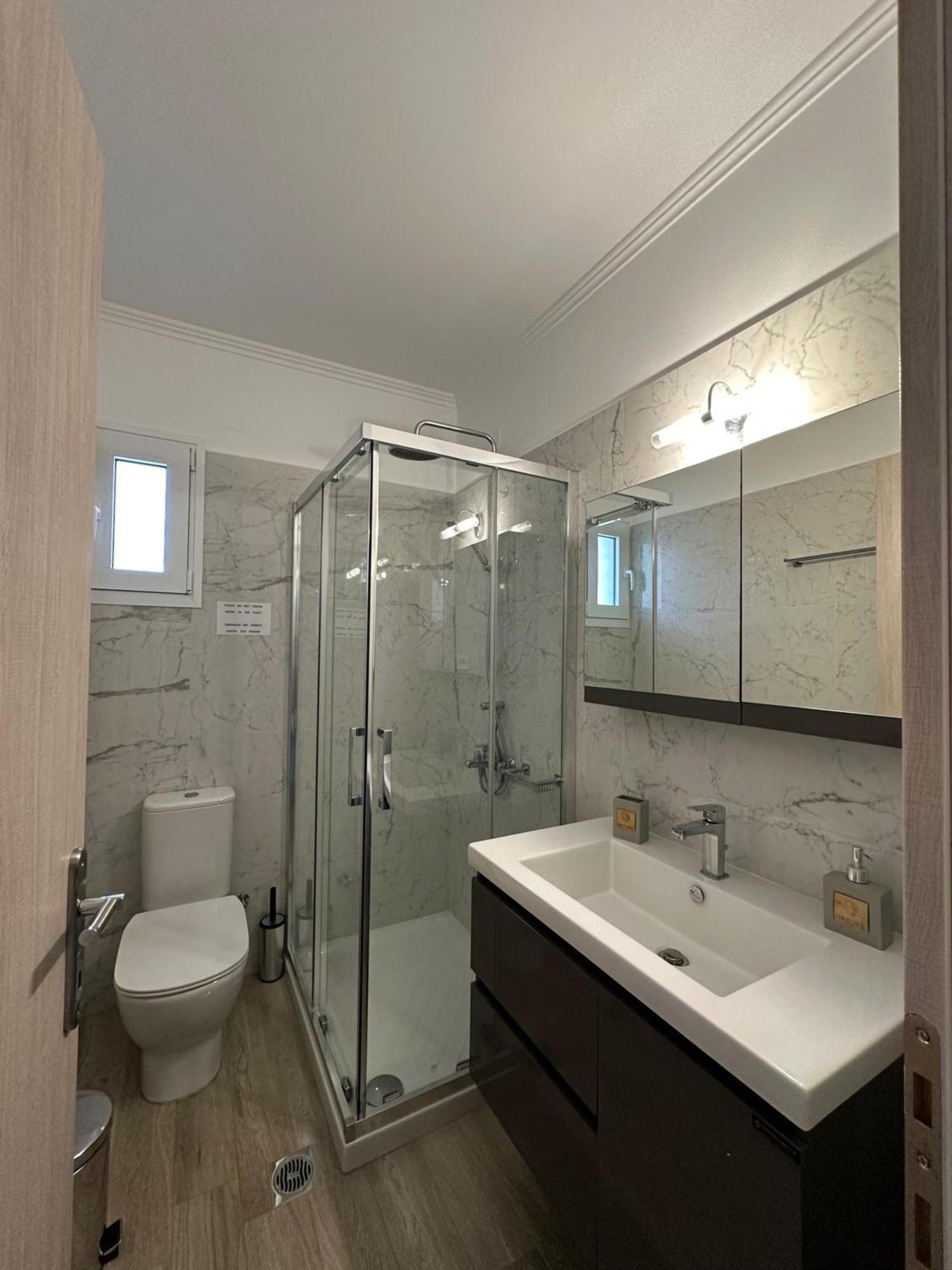 Michael - Private Parking Apartment *