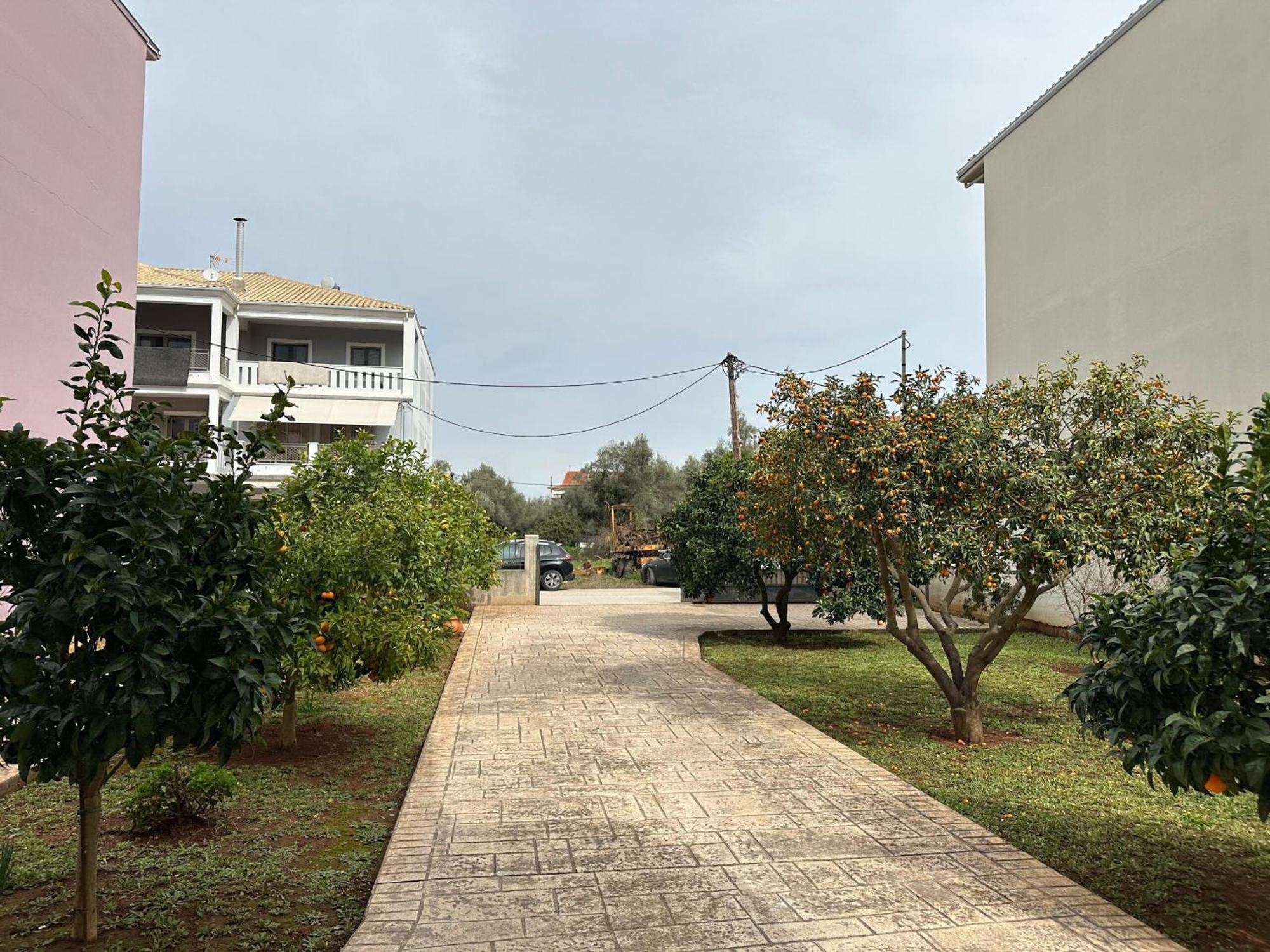 Michael - Private Parking Apartment *